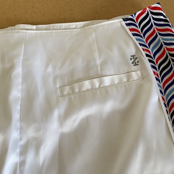 IZOD Womens Golf Skirt. Size 12 - Picture 4 of 13